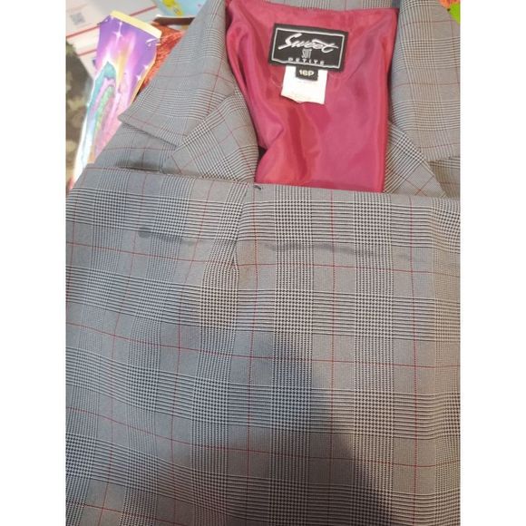 Sweet Petite 4Button Skirt Suit Grey‎ Red Pin Stripes Women's Size 16P - Picture 8 of 8
